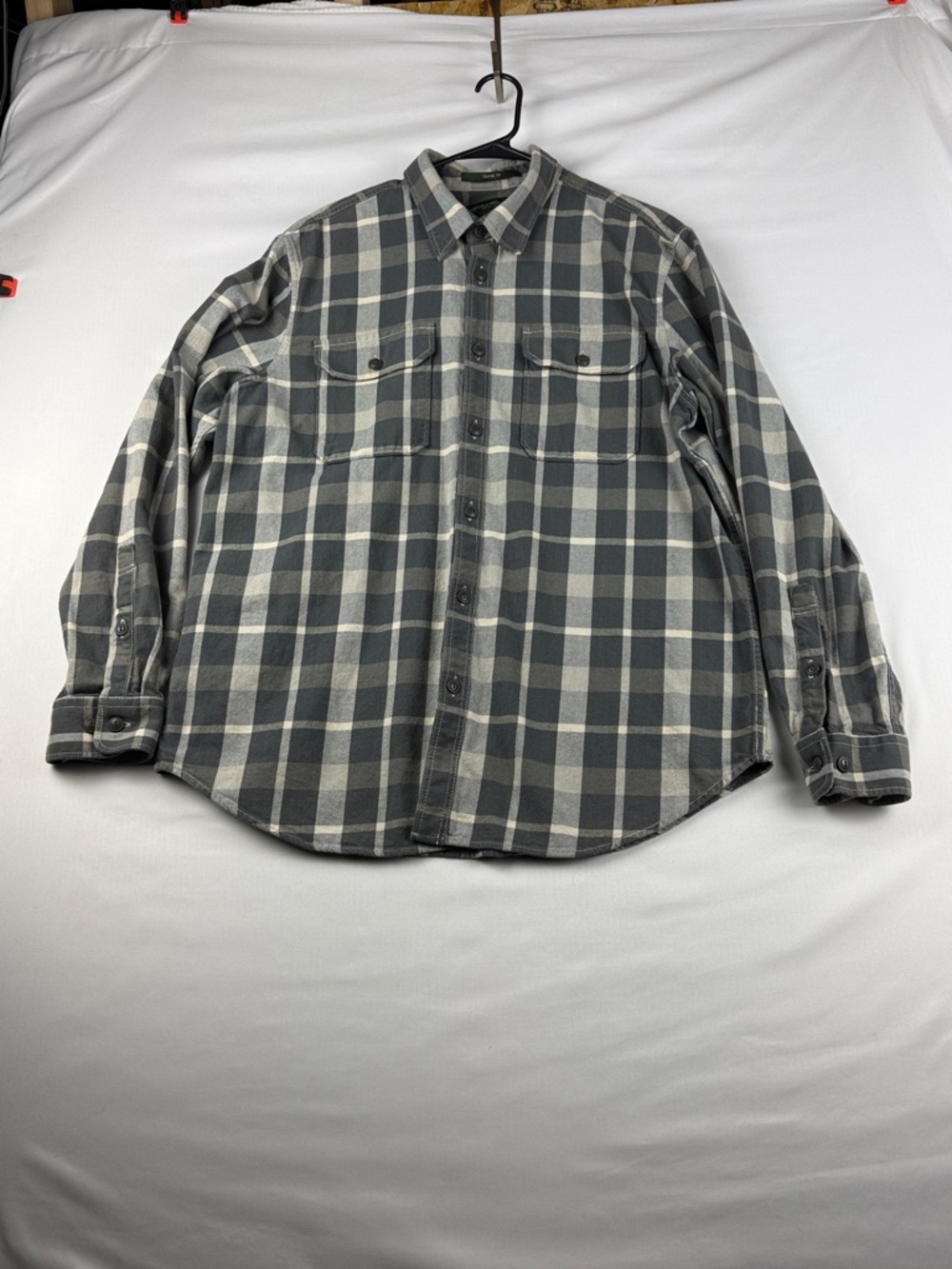 Eddie Bauer Gray & White Plaid Button Down Shirt – Size XL – 100% Cotton